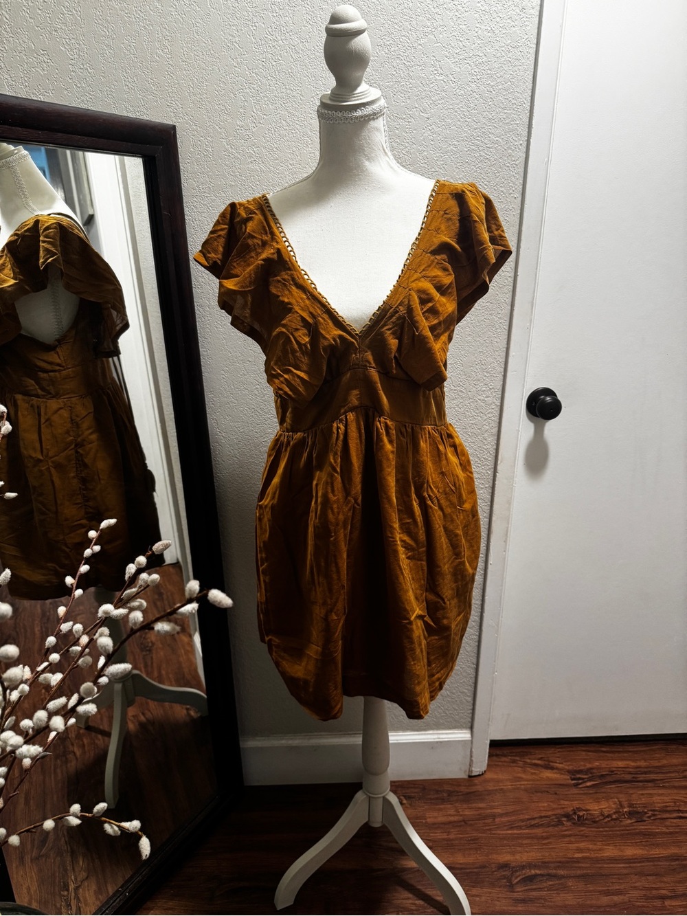Anthropologie Honey Lace Ruffle V-Neck Mini Dress Size Small